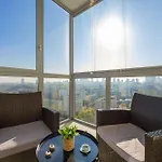 Family With 2 Bedrooms On The 16th Floor In By Renters 아파트 바르샤바