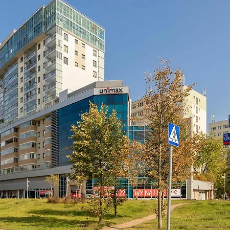 아파트 Family With 2 Bedrooms On The 16th Floor In By Renters