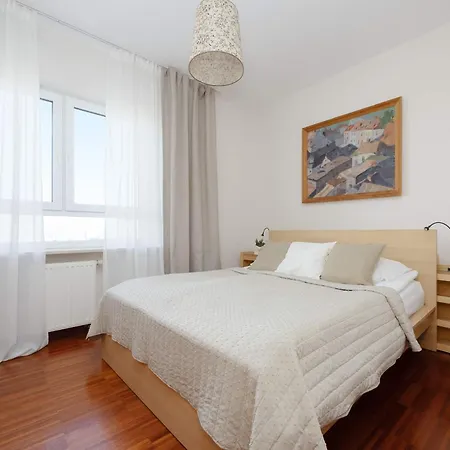 Family With 2 Bedrooms On The 16th Floor In By Renters