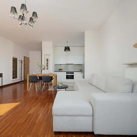 Family With 2 Bedrooms On The 16th Floor In By Renters