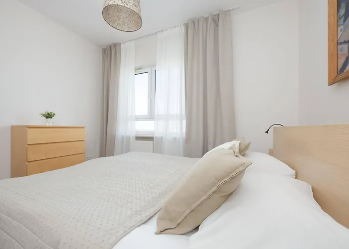 Family With 2 Bedrooms On The 16th Floor In By Renters