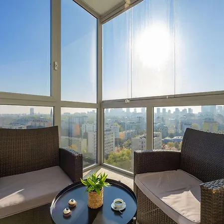 Family With 2 Bedrooms On The 16th Floor In By Renters Apartmán Varšava